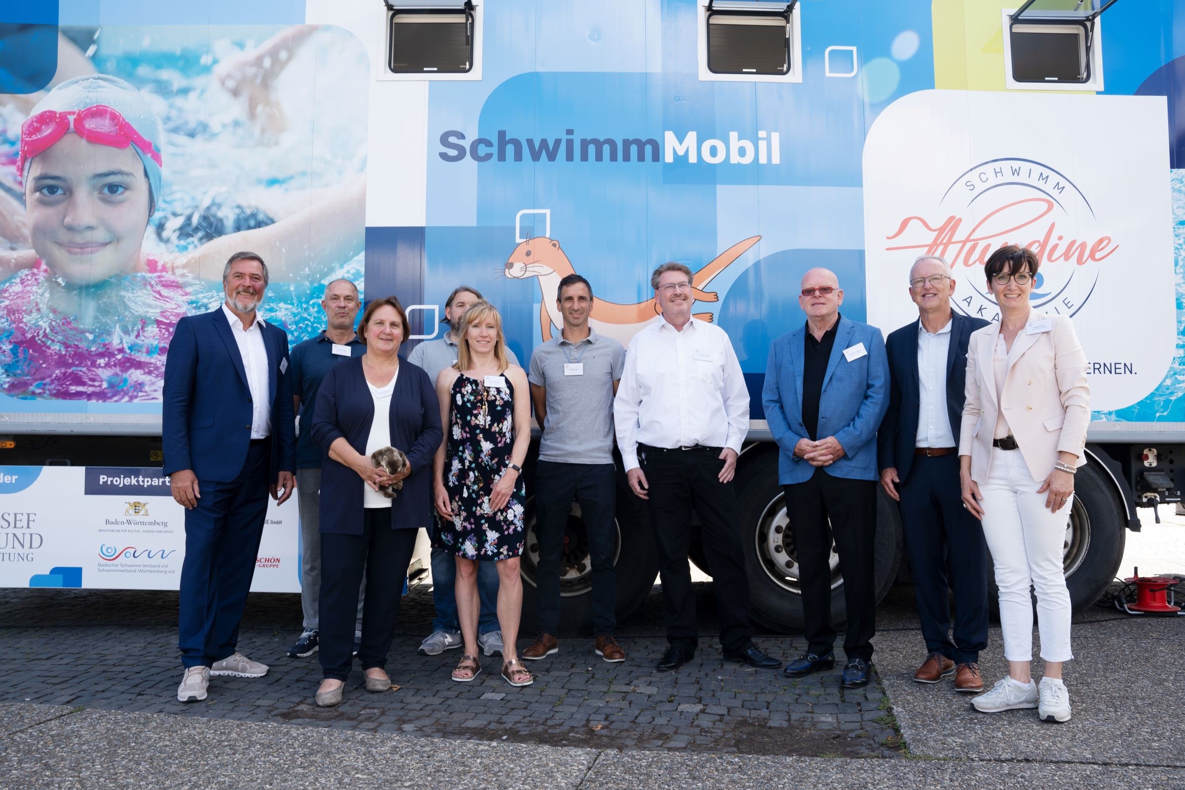 Erstes SchwimmMobil rollt vor